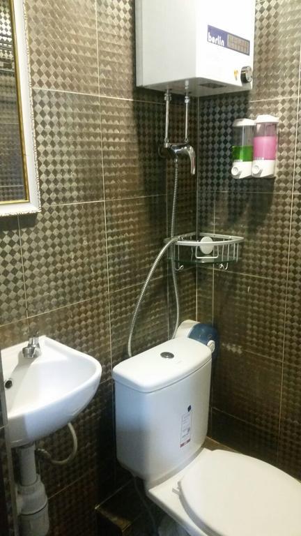 Kabayan Hostel Хонконг Екстериор снимка